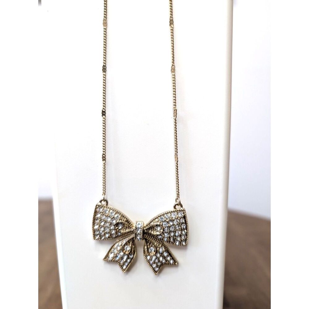 Vintage Delicate Gold & Rhinestone Crystal Bow Necklace - Picture 2 of 9